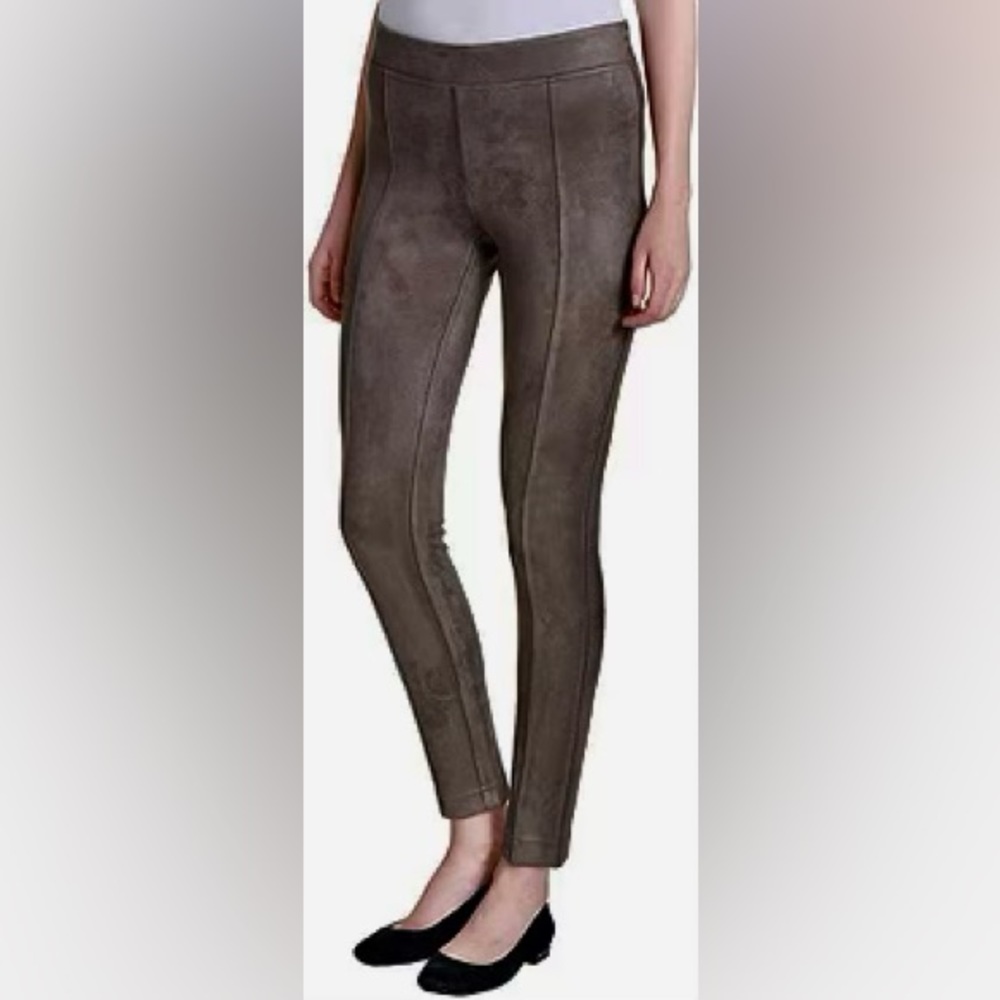 LN ANDREW MARC WOMENS TAUPE FAUX SUEDE PULL ON PANTS. SO COMFY♥️ - Picture 2 of 3